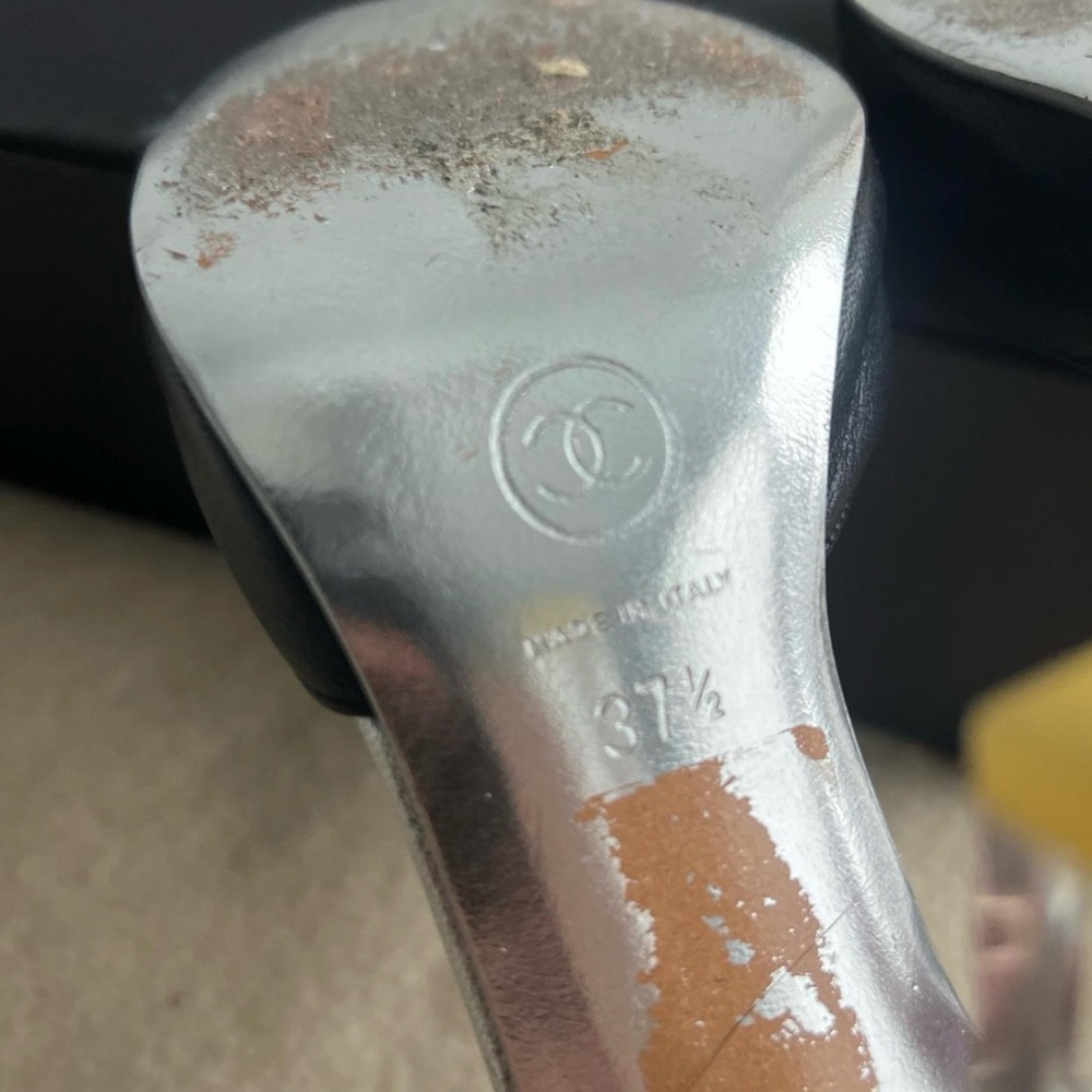 Chanel Lucite Heels 7.5 RARE - Picture 5 of 6
